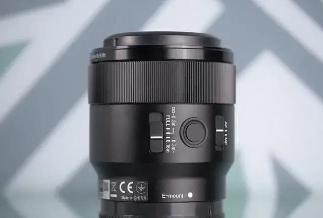 Sony FE 50mm F2.8 Macro — Sony E — фото 2