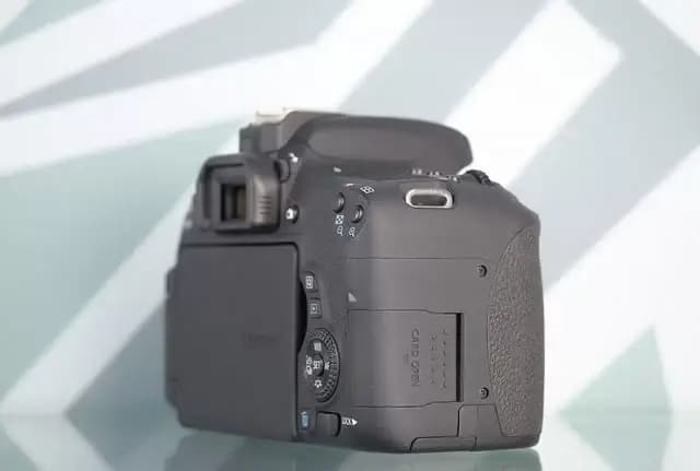 Canon EOS 760D Body — фото 4
