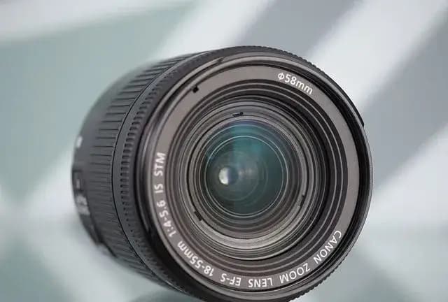 Canon EF-S 18-55mm f/4-5.6 IS STM — Canon EF-S — фото 4