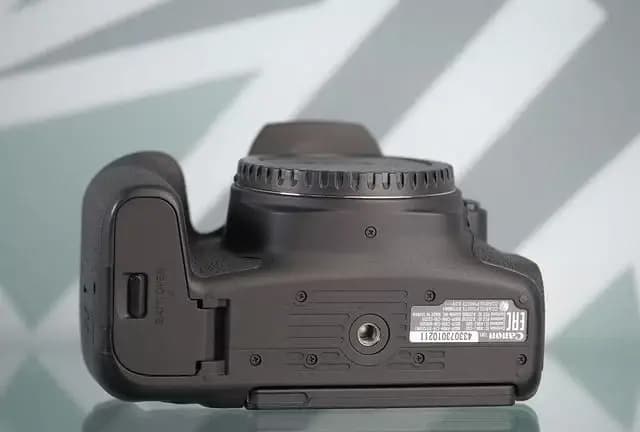 Canon EOS 800D Body — фото 5