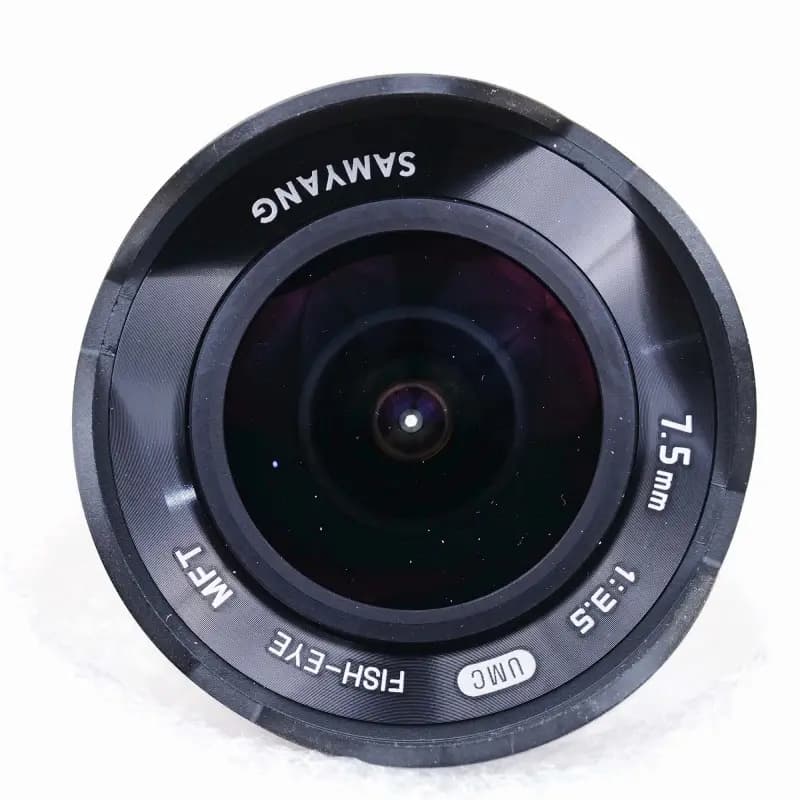 Samyang 7.5mm f/3.5 UMC Fisheye for MFT (Black)