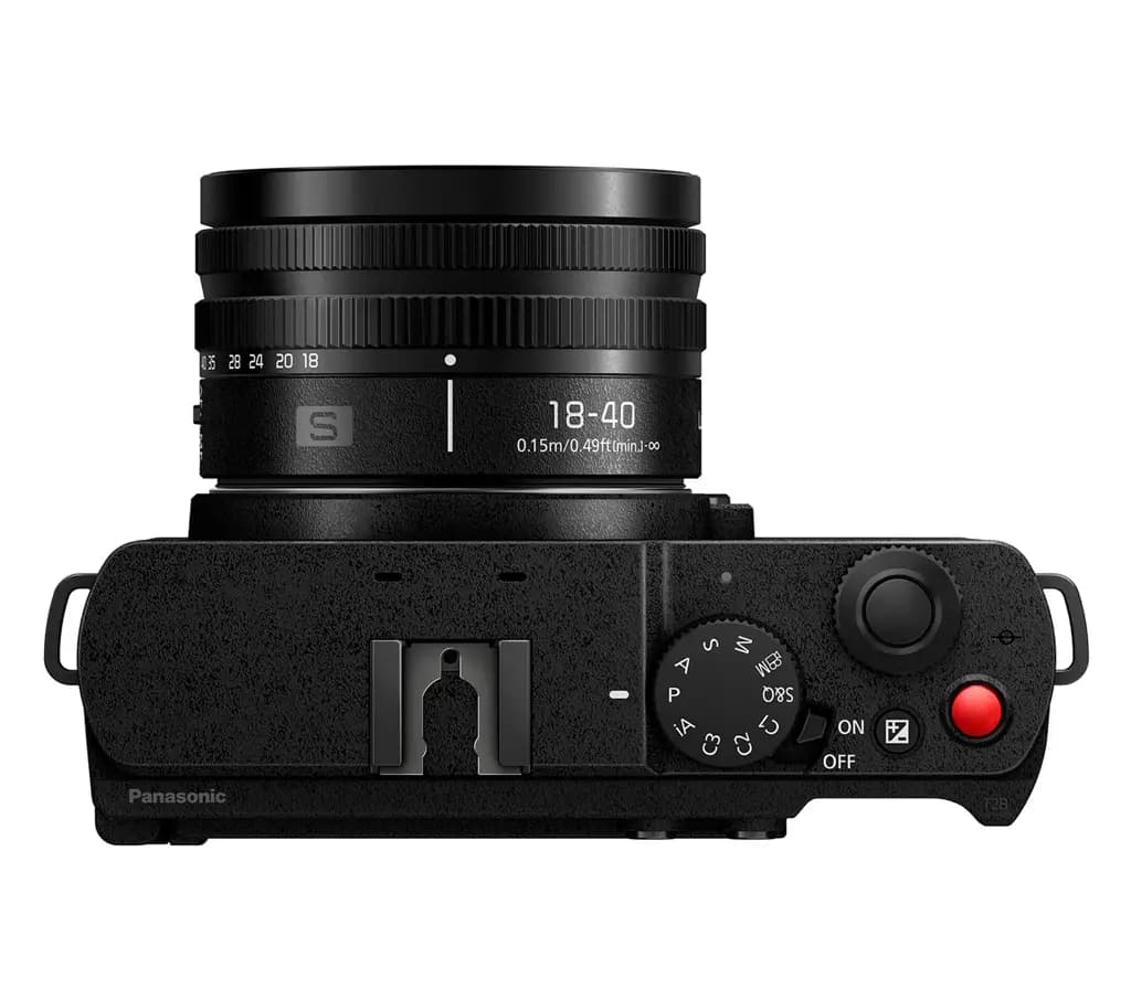 Panasonic Lumix DC-S9N + 18-40mm f/4.5-6.3 Black (без русского меню) - фото 2